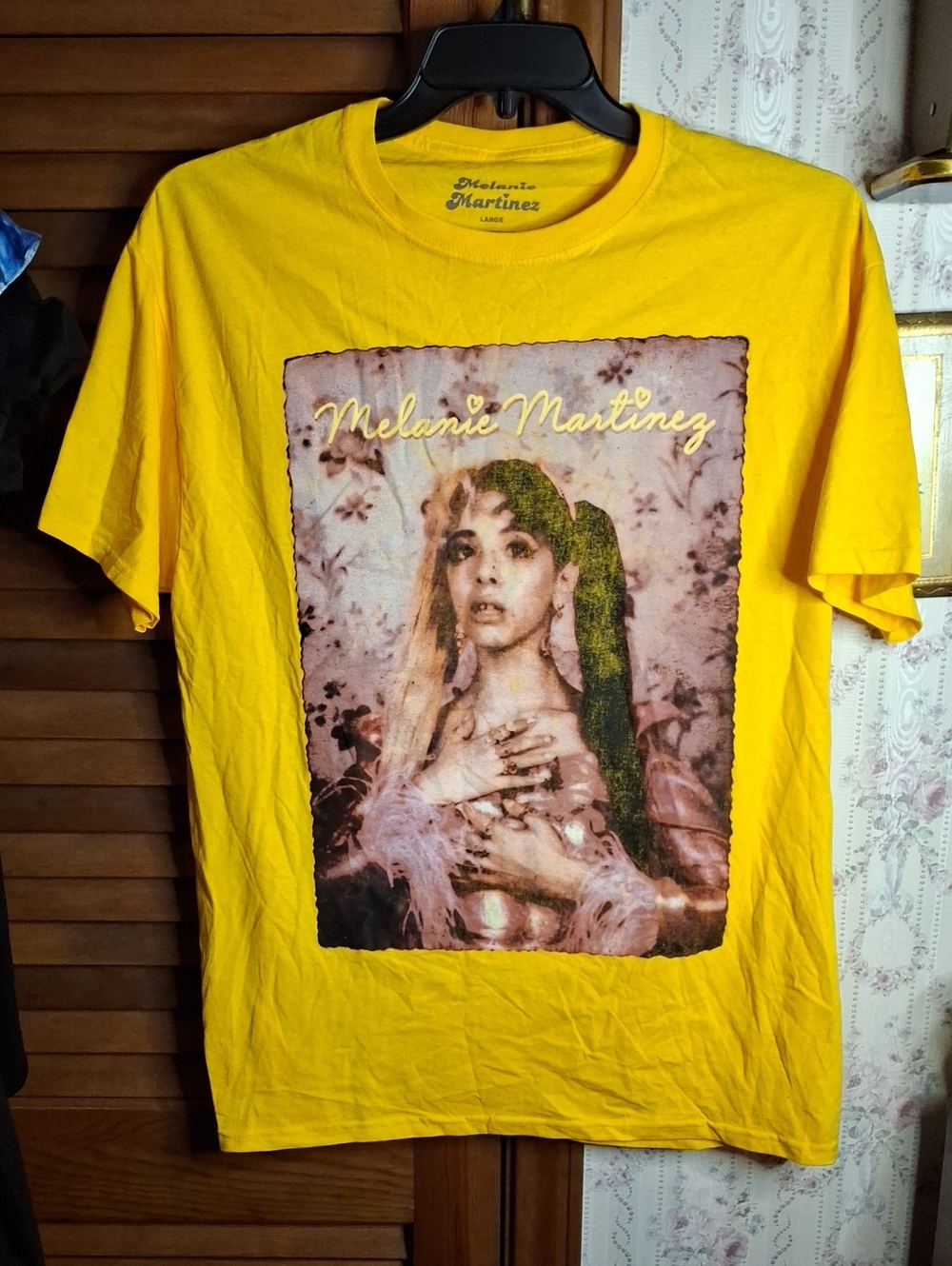 Melanie Martinez Large Yellow Tee Unisex NWOT